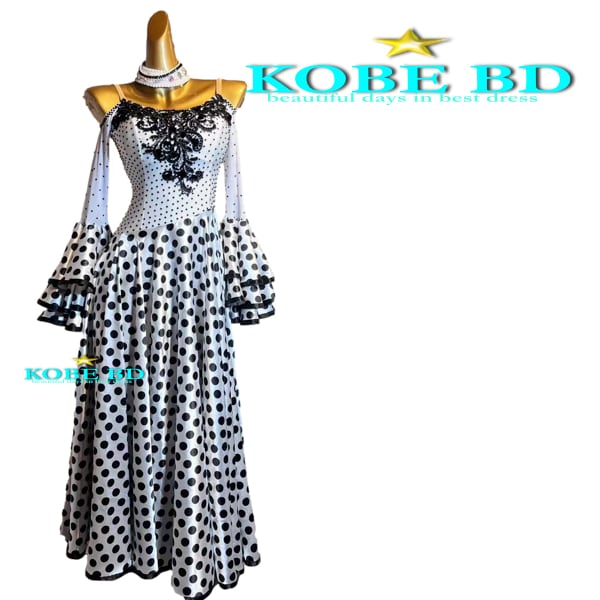 【社交ダンスドレス】⭐️【商品番号AIー 240609】ラテンドレス (パソドブレ専用 Black&White)