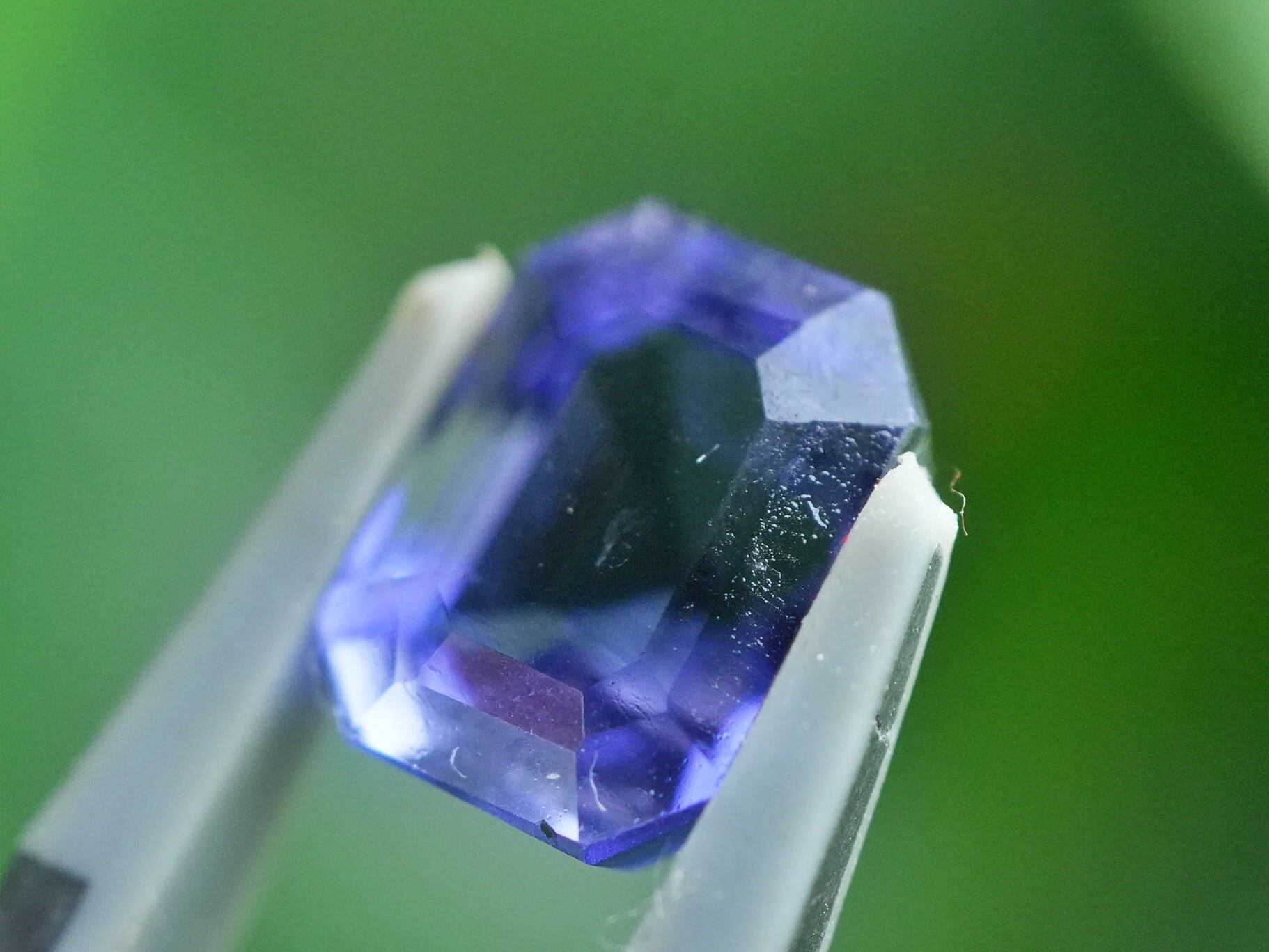 目覚めの藍色 高品質 アイオライト s1396 | Funky garuda Stone