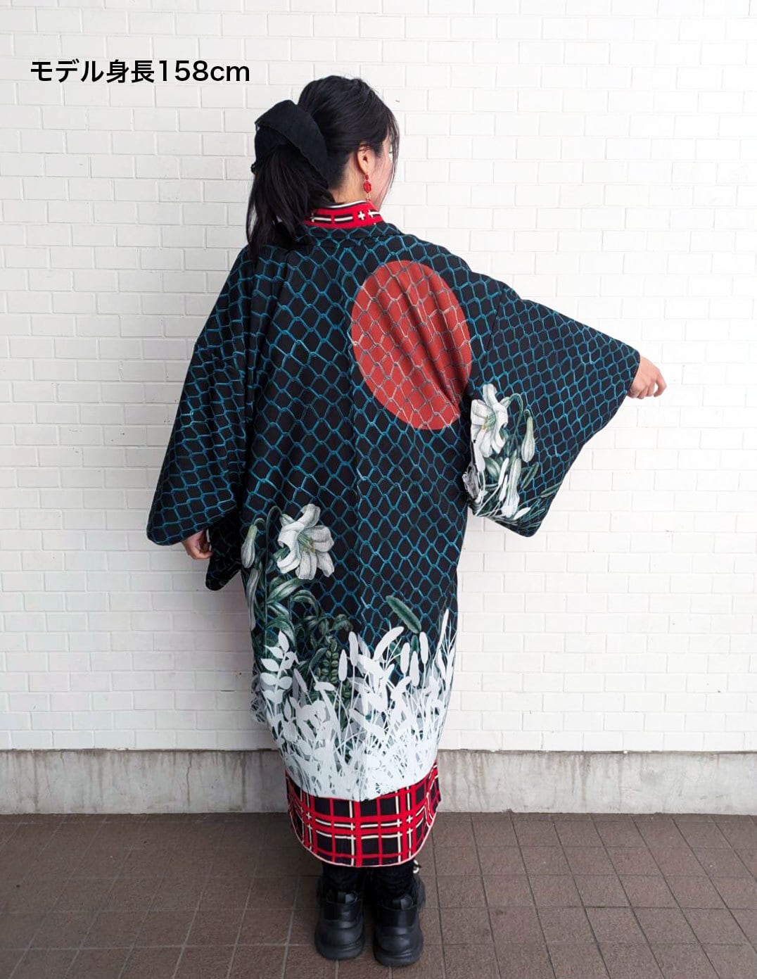 M寸即納品あり】ポリエステル単衣絵羽織 「境界線」ブラック | 重宗