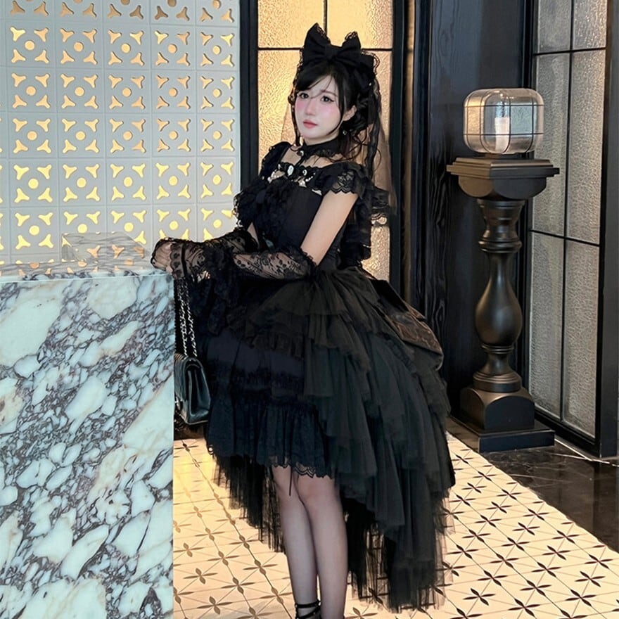 大人ゴシック｜後ろ姿まで美しいバックリボンのフレアワンピース（全2