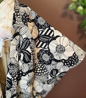 【受注製作】SF様 モダンフローラル柄 羽織袴3点セット お守り懐剣・SIZE100-110 男の子の祝い着 羽織 袴