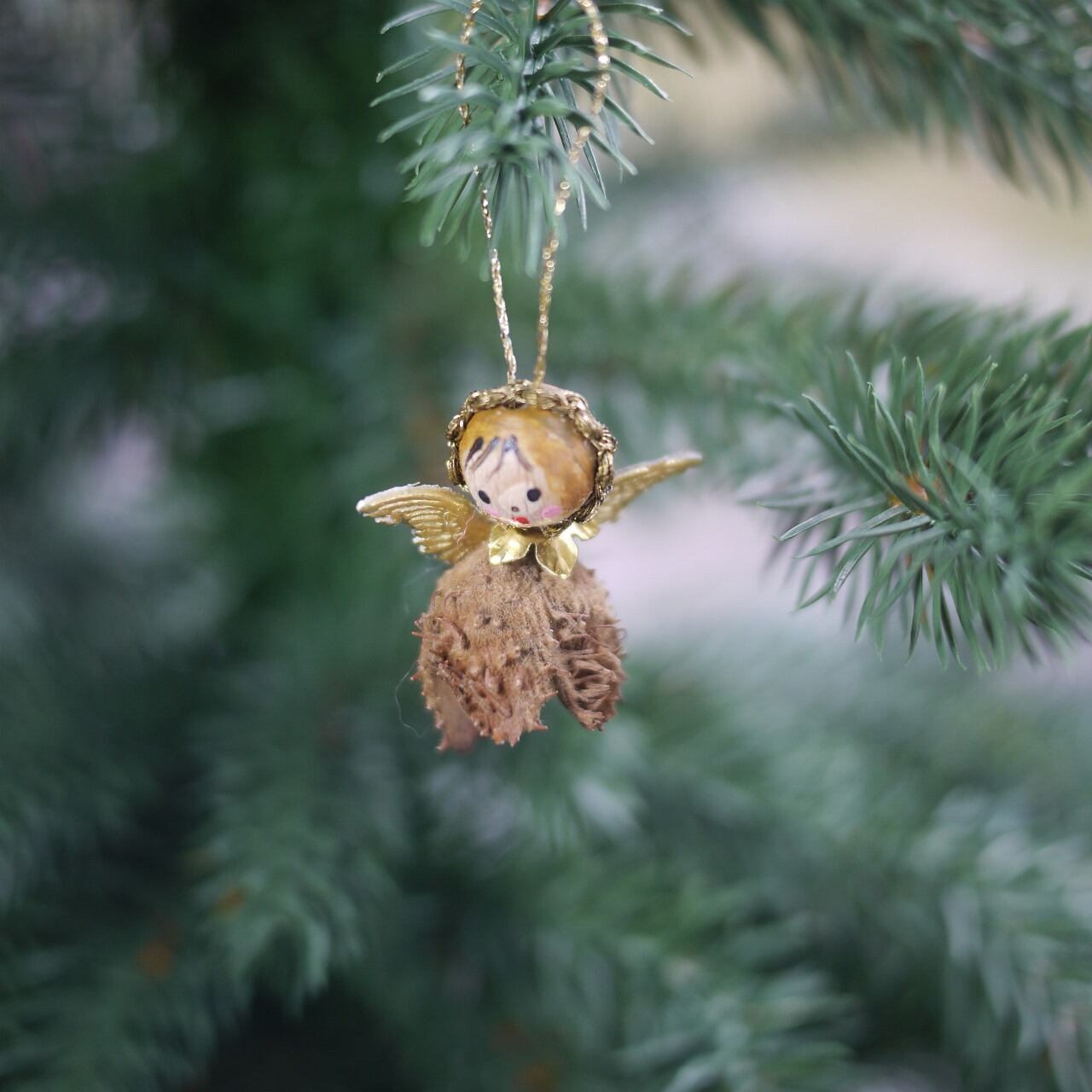 木の実オーナメント ブナの天使2人 bucheckern hülsen | こりすのパン