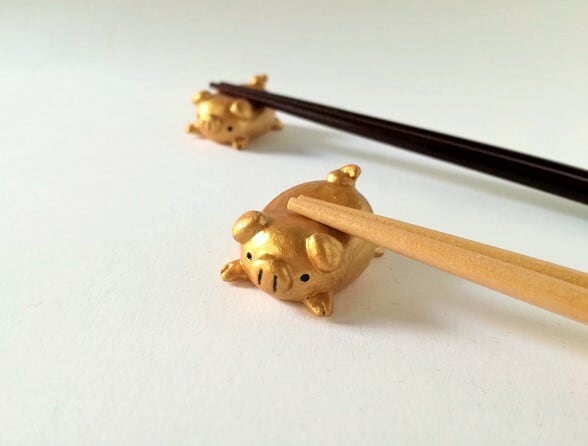 金豚の箸置き | 陶喜和-tokiwa-