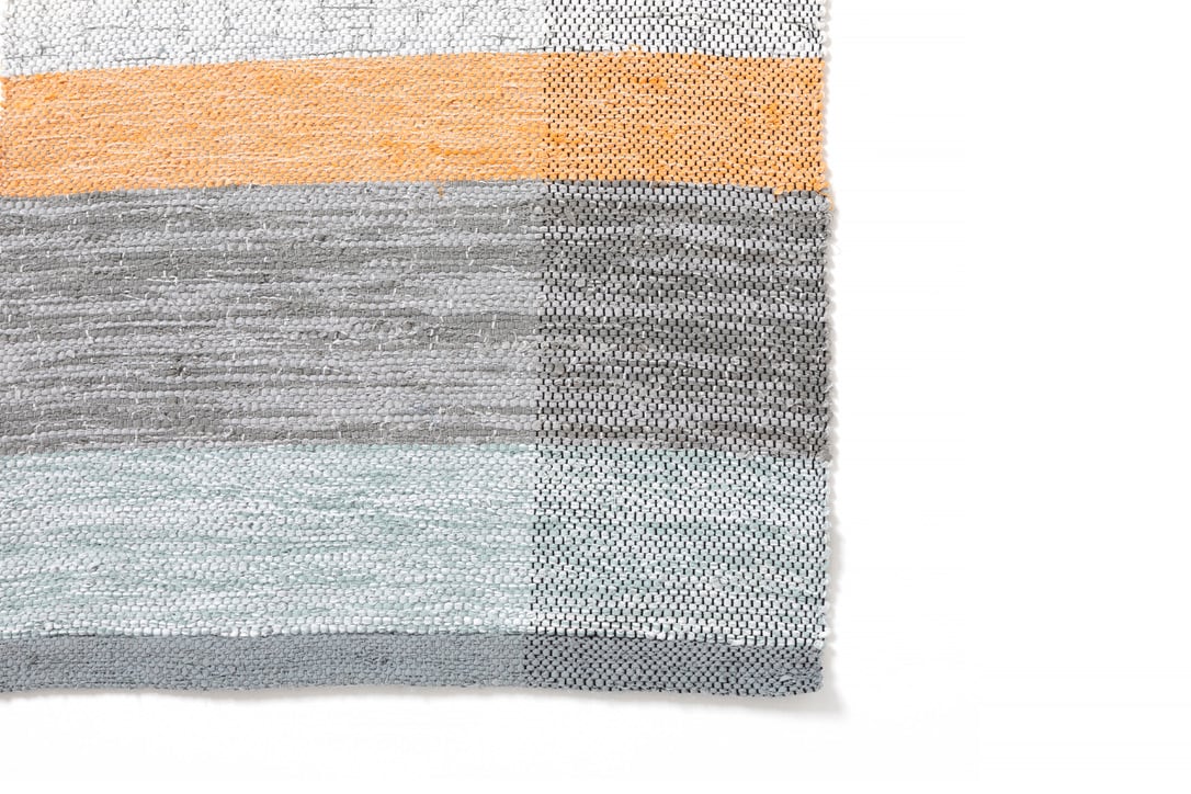 Aya Textile / TRASMATTOR(トラースマッタ) 手織りの裂き織りラグ