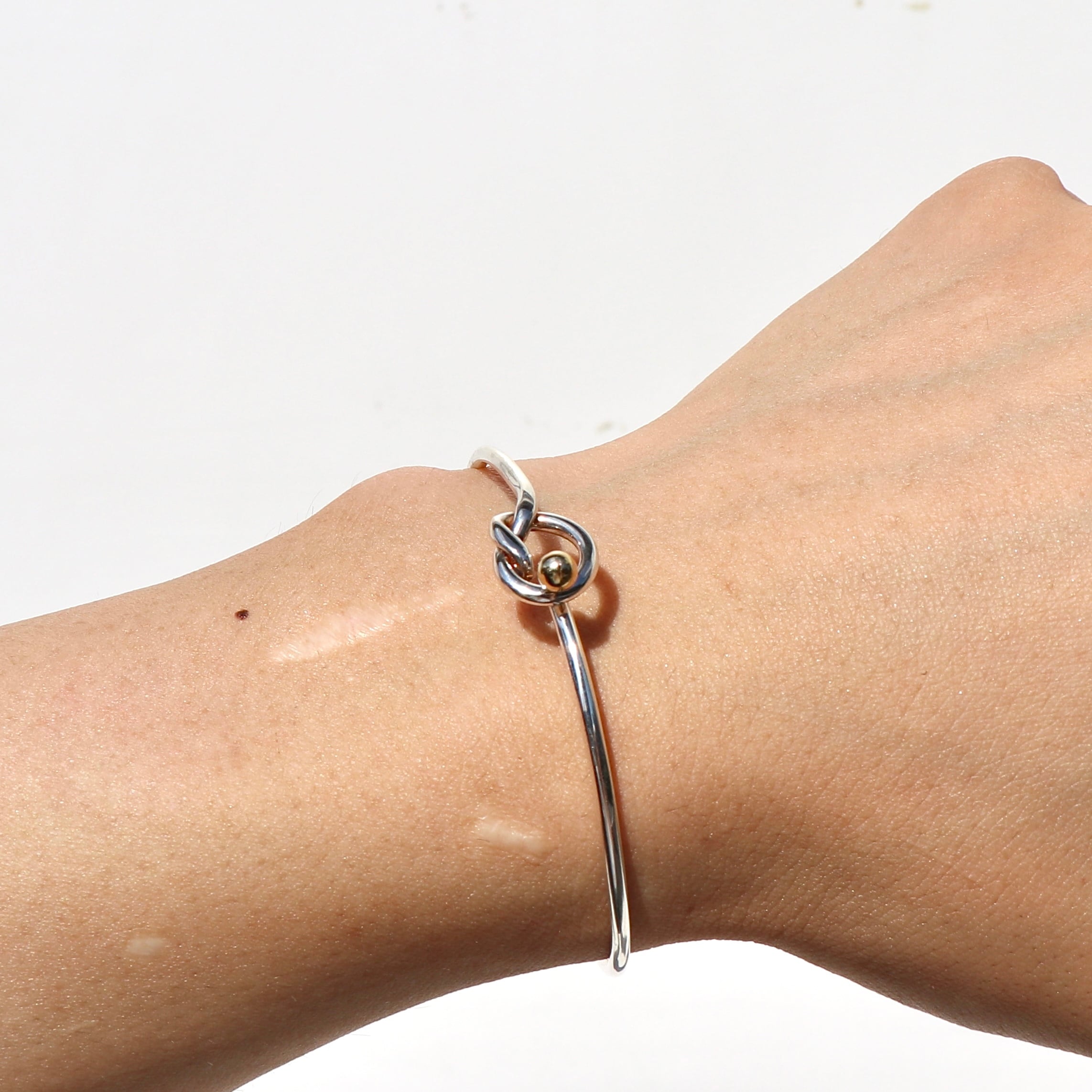 Tiffany&Co. ティファニー ラブノット バングル シルバー925 K18 | 2122