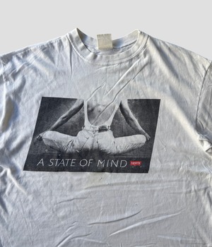 -LEVI'S- Vintage 90-00s L/XL Photo Print T-shirt
