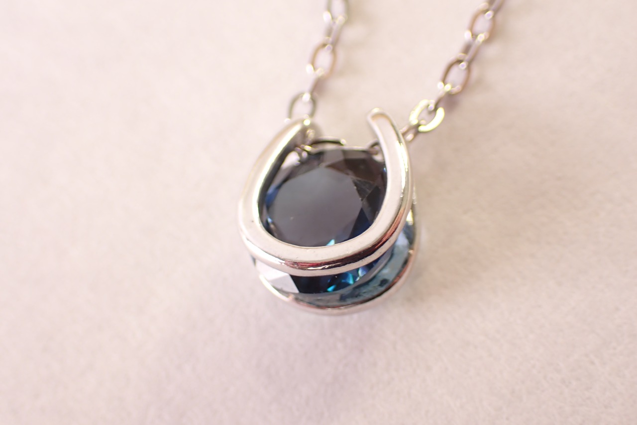 ロンドンブルートパーズネックレス　2.41ct [D12‐186]