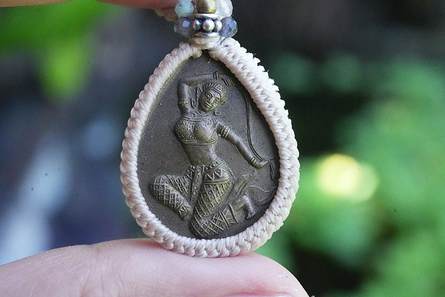 人間関係の女神★仏陀様　マクラメネックレス 2179