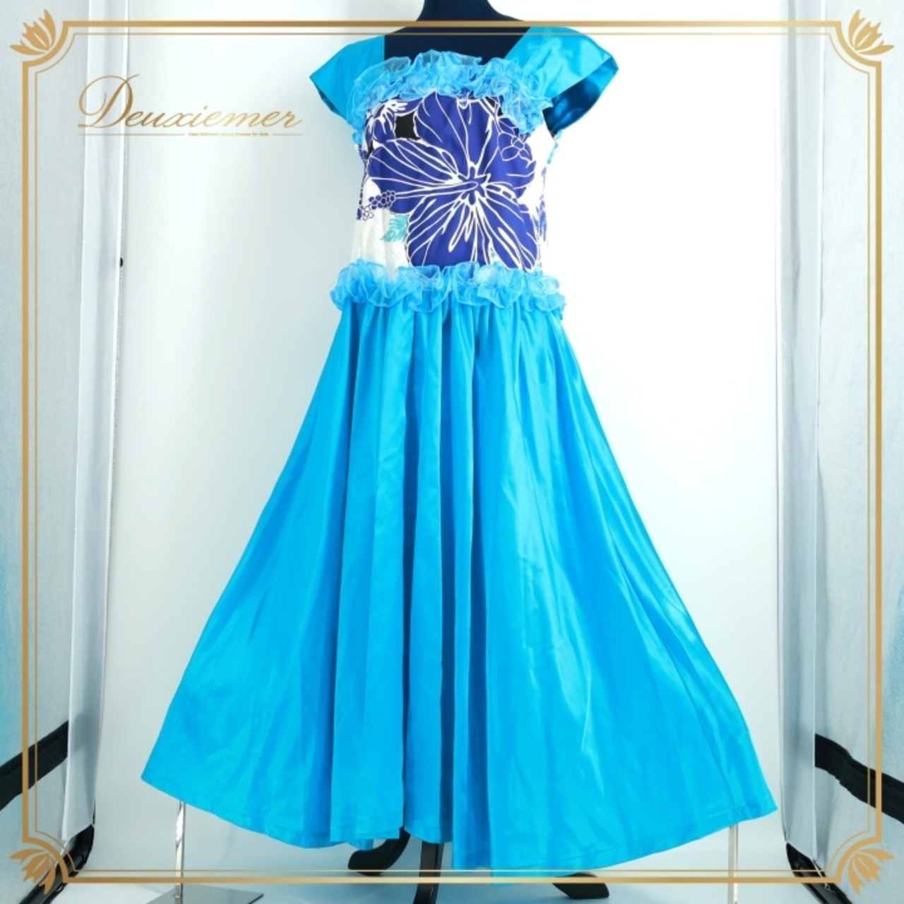 フラダンス 衣装 ワンピース ドレス ブルー系 フラ ダンス ハイビスカス柄 光沢 水色 青 白 黒 華やか フリル かわいい ハワイアン アロハ ハワイアンプリント ホワイト系 ブラック系