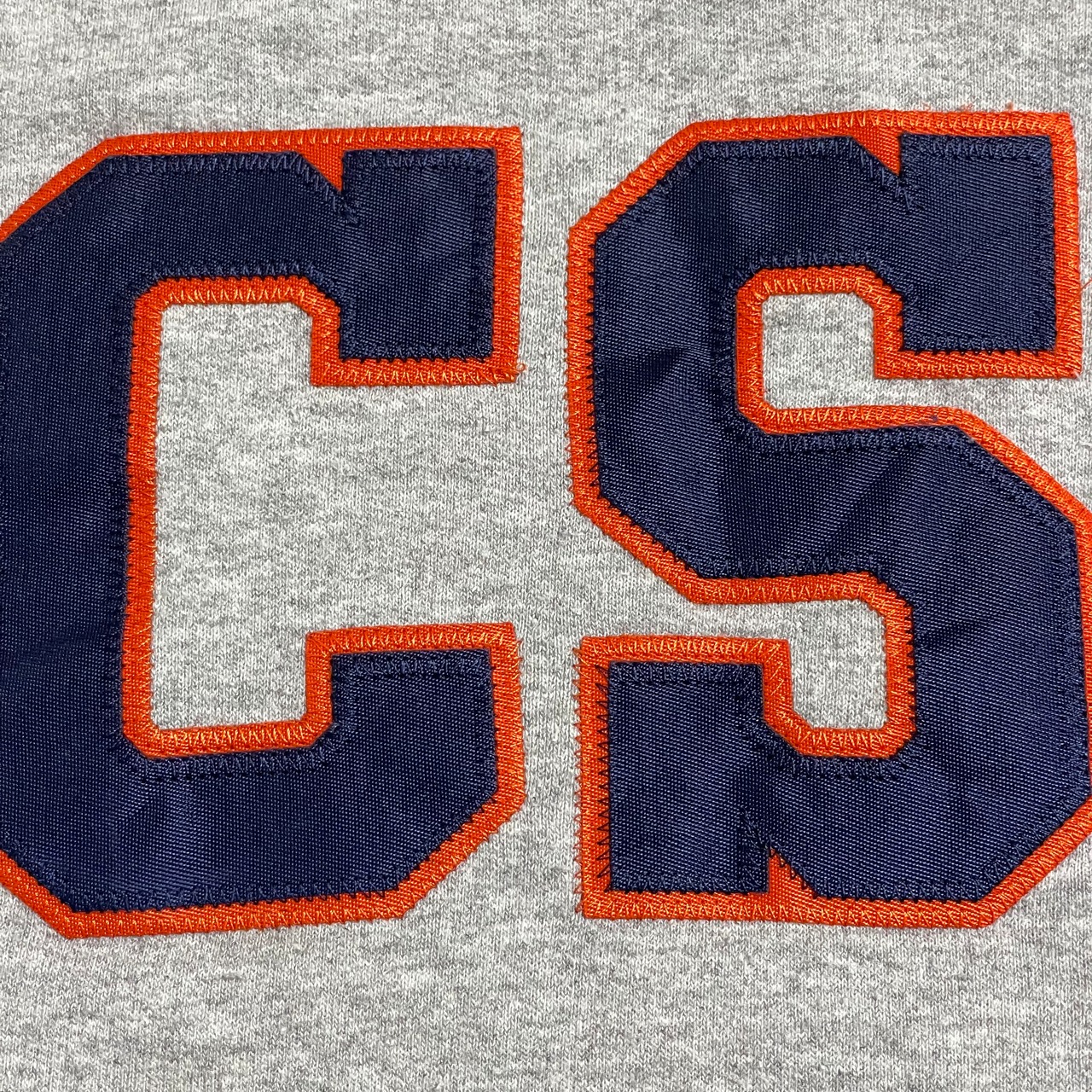 【champion】カレッジ カリフォルニア州立大学 CSUF 刺繍 パーカー フーディー スウェット プルオーバー 2XL ビッグシルエット チャンピオン US古着