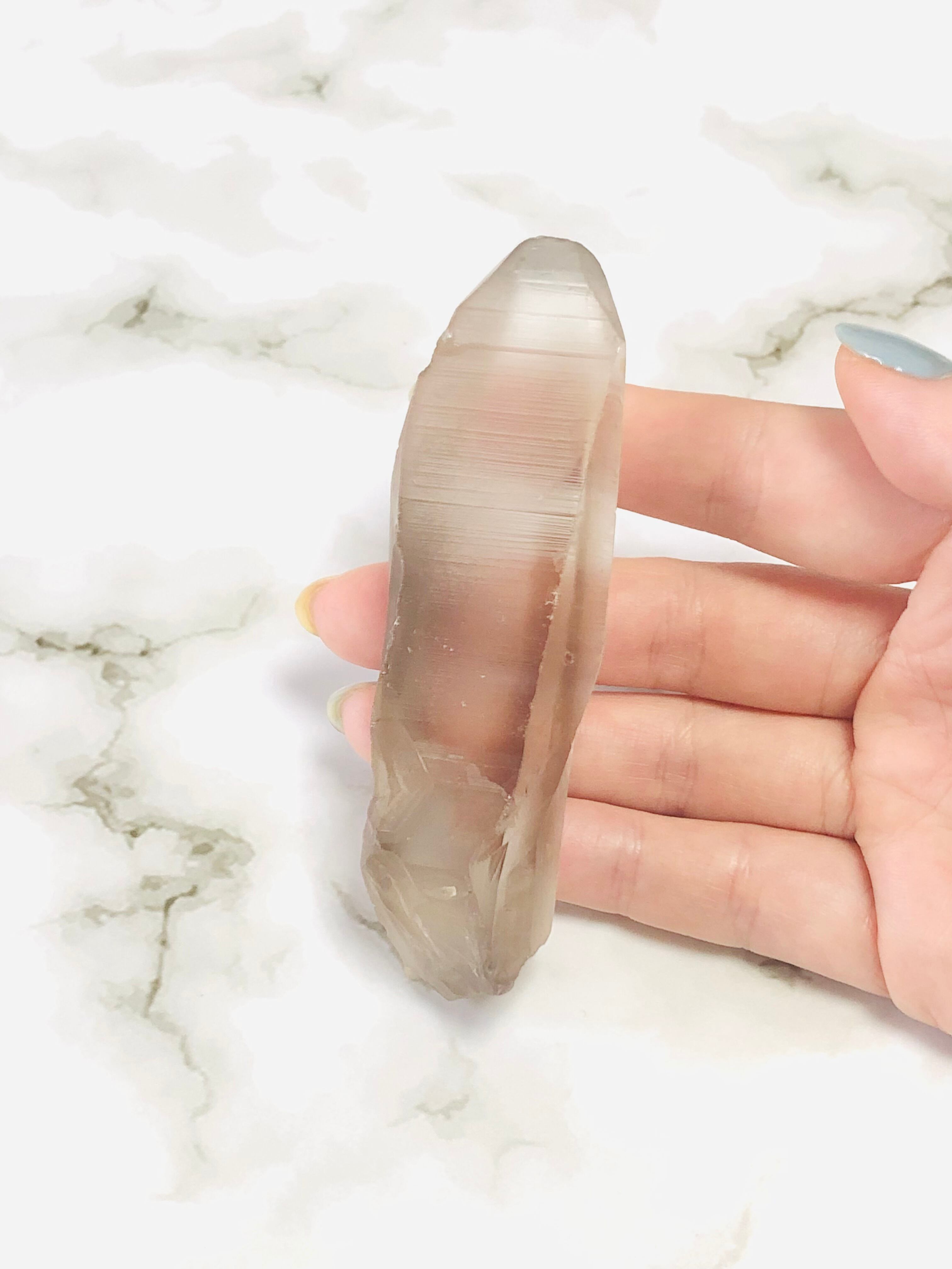 神秘の水晶！スモーキーレムリアンシードクリスタル | 虹色の星