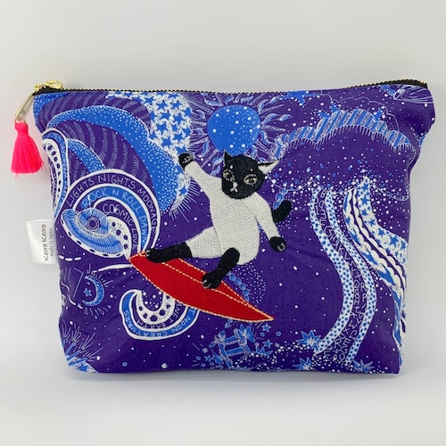 宇宙サーフィン猫刺繍ポーチS【リバティ生地】