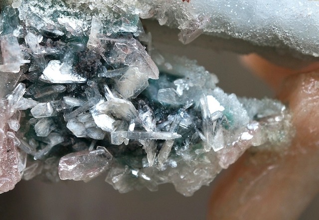 アポフィライト/スティルバイト/カルセドニー 　Apophyllite/Stilbite/Chalcedony 861