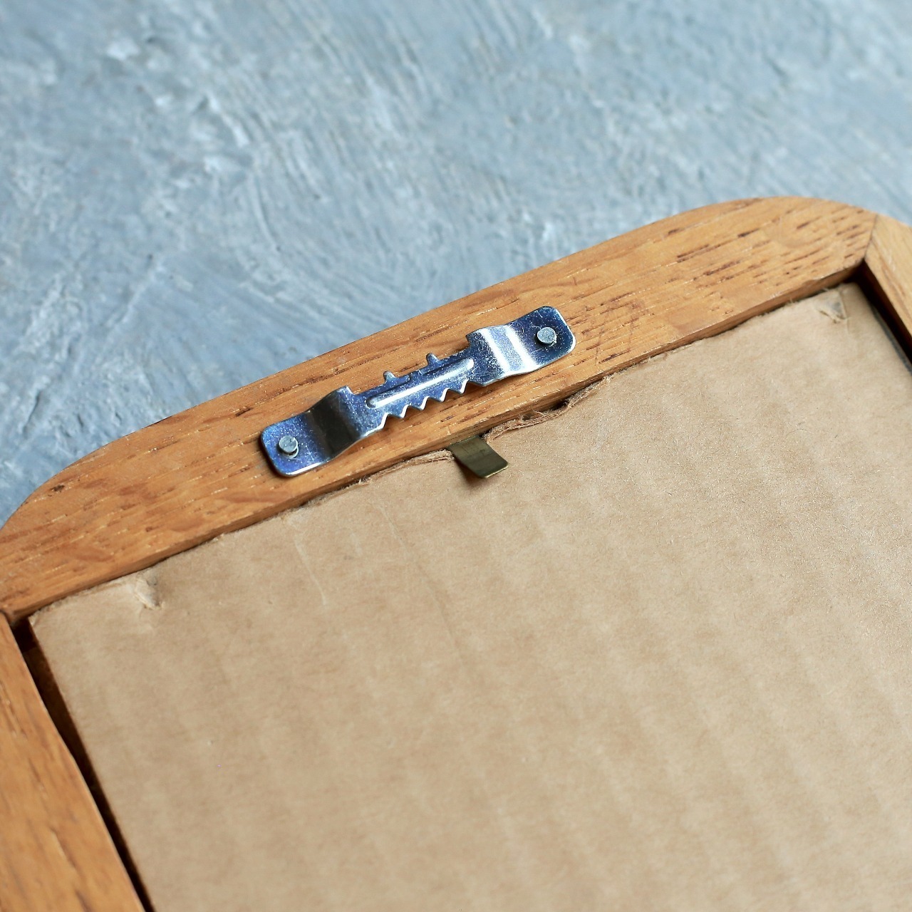 木の質感が温かい、ナチュラルなフォトフレーム｜木製 フォトフレーム ヴィンテージ調 丸角