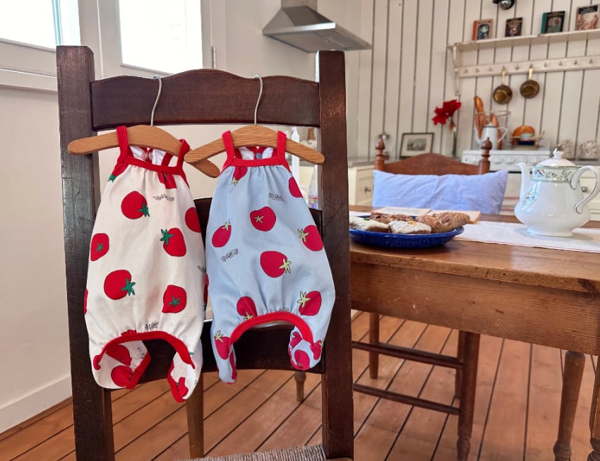tomato all in one S ~ XL 2color / 犬服 新作 夏 袖なし 可愛い犬の服 ドッグウェア オールインワン  ペット ワンコ服 小型犬 中型犬 猫 ロンパース tsu45