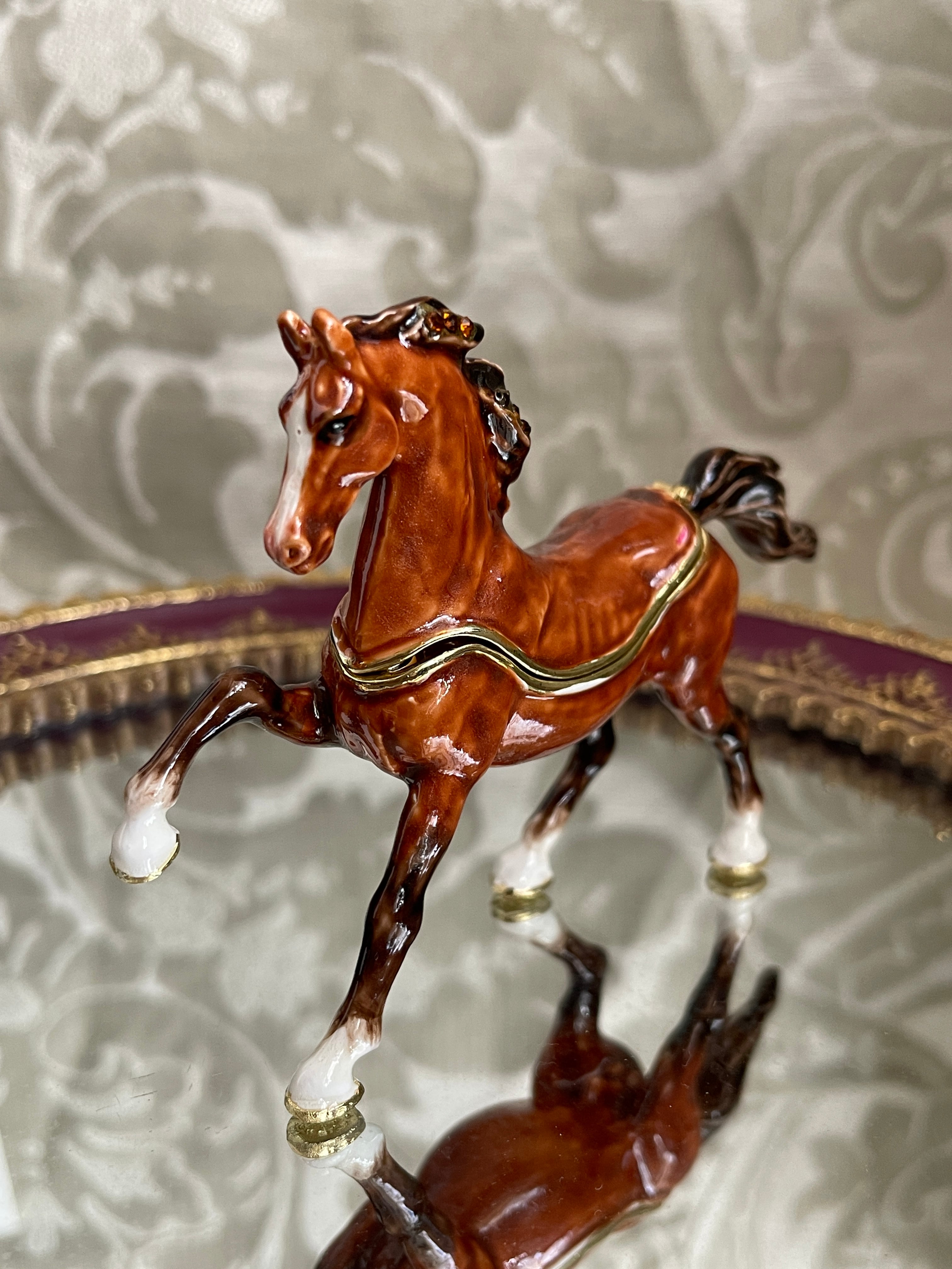 ◇2026年干支◇ホース 馬◇ネックレス付きエナメルBOX◇シークレット