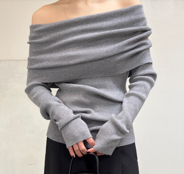 RIBニットオフショルセーター