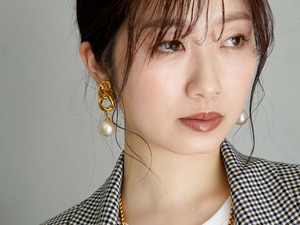 CHANEL シャネル パールイヤリング　ゴールド　アクセサリー