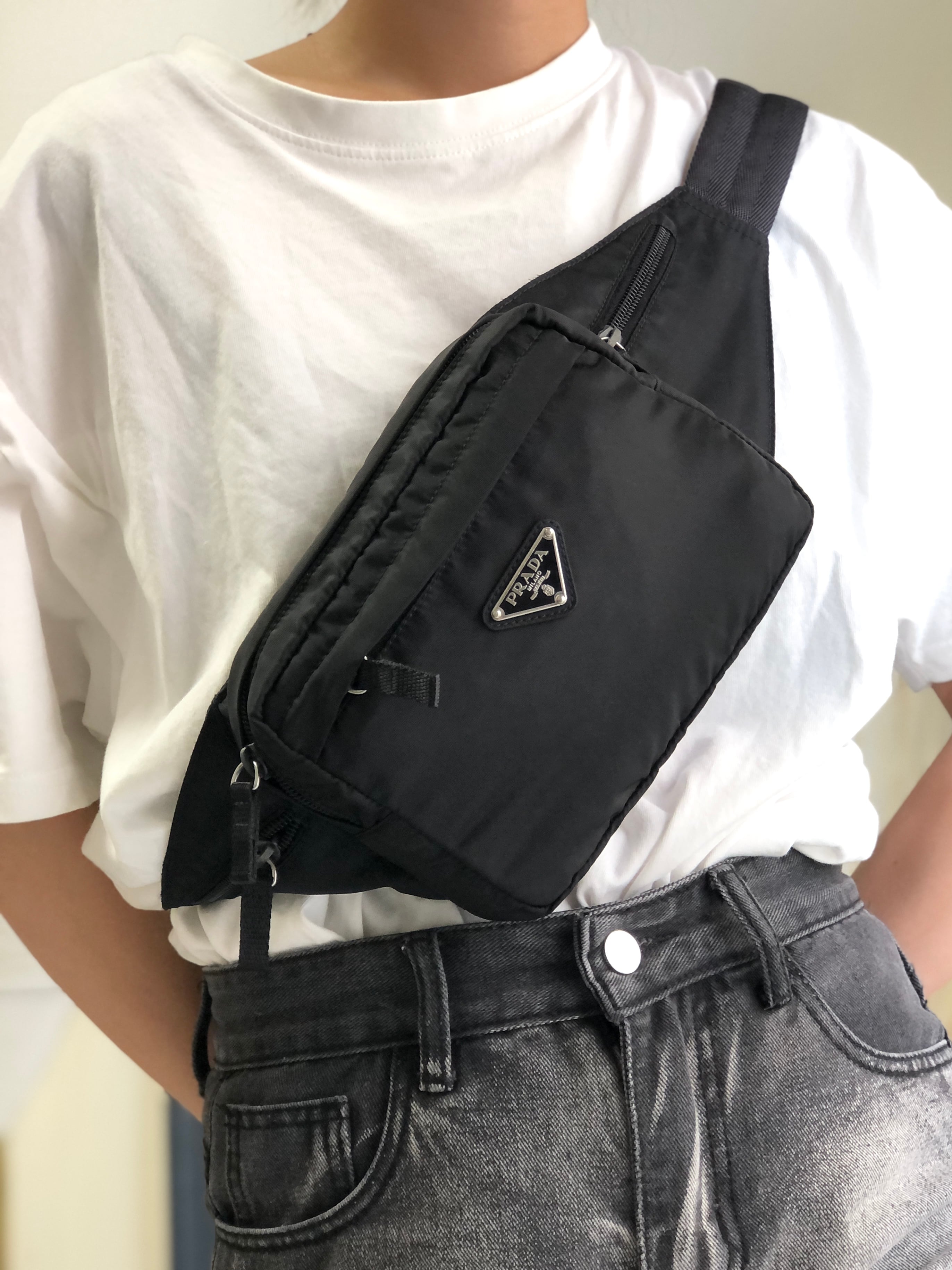 PRADA プラダ ショルダーバッグ ブラック トライアングルロゴ ナイロン
