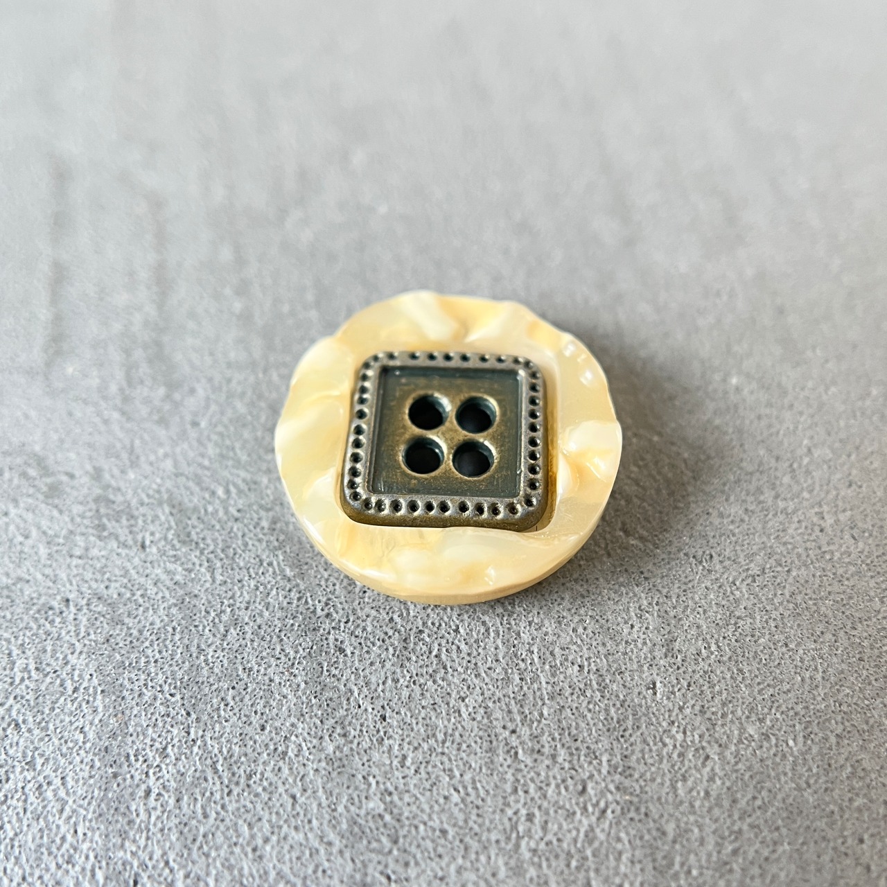 【2個セット】マーブル×アンティークゴールド 18mm・画像3