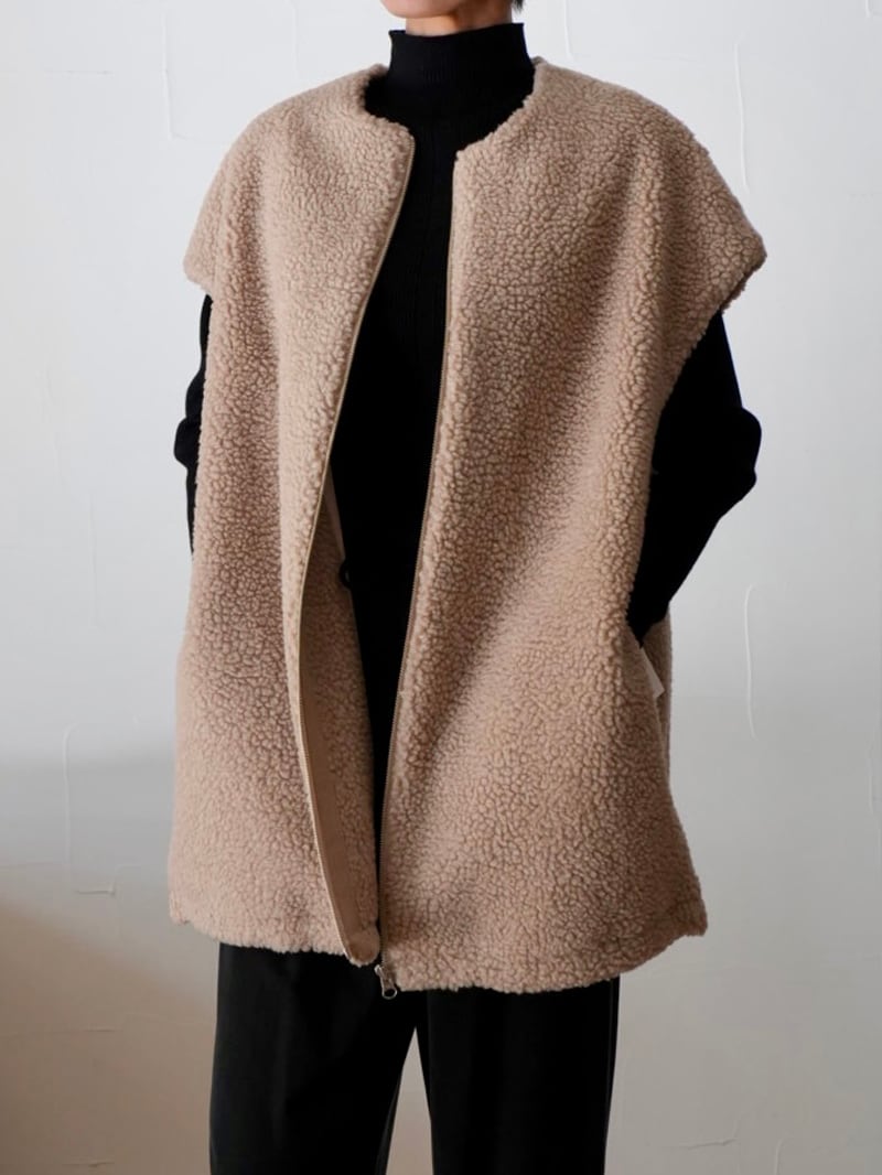 252. passione パシオーネ ボアノースリーブジャケット(beige/charcoal) (46412)