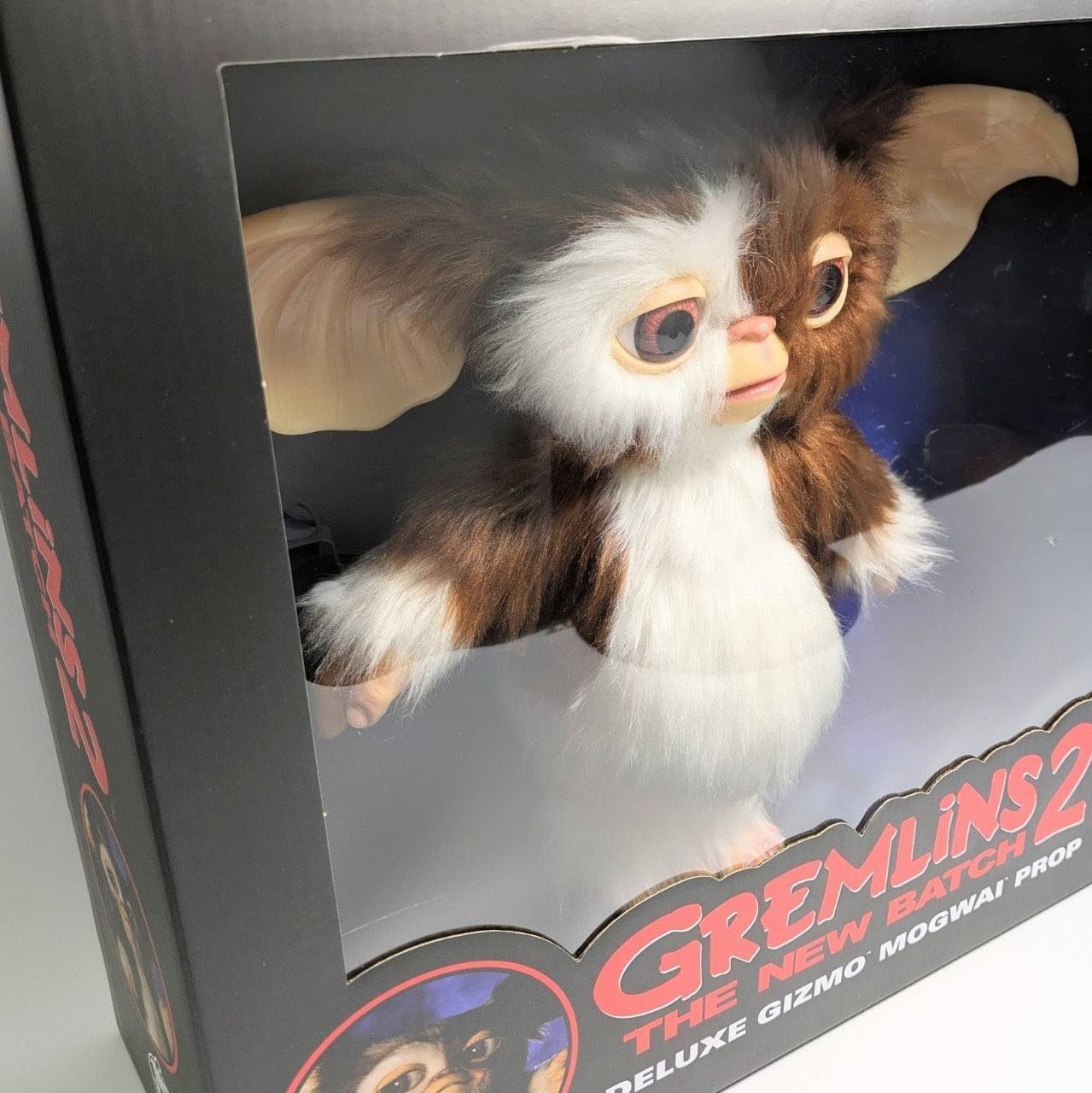 送料無料!☆4000体限定☆【 グレムリン2 新・種・誕・生 】ギズモ 1/1 プロップ・レプリカ / パペット/ Gremlins 2: The New Batch - Prop Replica - Puppet: Gizmo  〚アメリカン雑貨 アメトイ〛