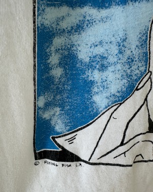 -Flying Fish- Vintage 80s L Comic Print T-Shirt