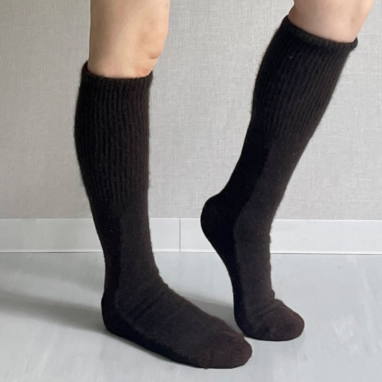 □ヤク（yak） | 空飛ぶ羊 BASE webshop｜モンゴルのあたたかい靴下と