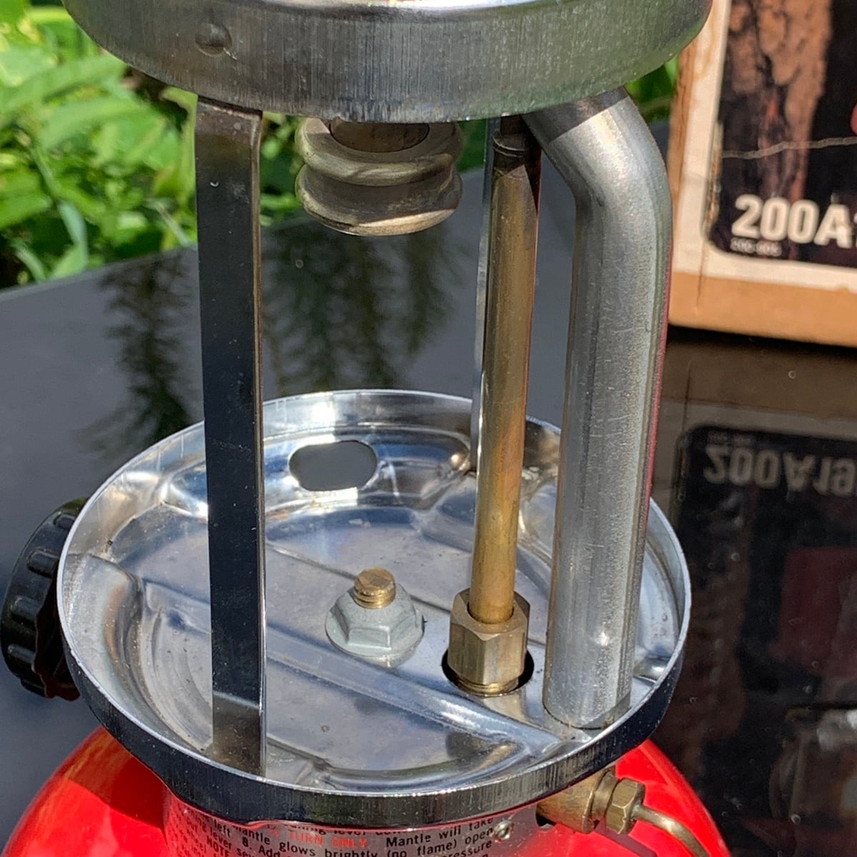 ほぼ新品】コールマン 200A ガソリンランタン ホワイトボーダー ほぼ新品】コールマン 200A ガソリンランタン ホワイトボーダー