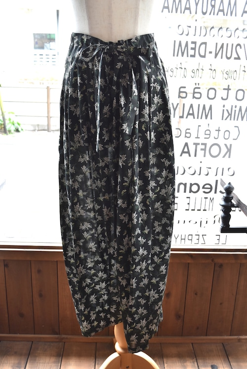 Porter des boutons(ポルテデブトン) 25S/S リバティーオーバルパンツ