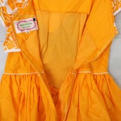 フラダンス 衣装 ワンピース ドレス メネフネプランテーション オレンジ系 MENEHUNE PLANTETION 日本製 フリル かわいい 華やか 鮮やか 明るい 橙 白 赤 ハワイアン アロハ ハワイアンプリント フラ ダンス レッスン 練習 おしゃれ