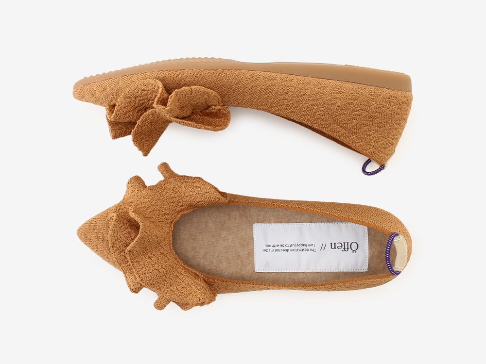 pointed-FRIN / NAVY & CAMEL | Offen