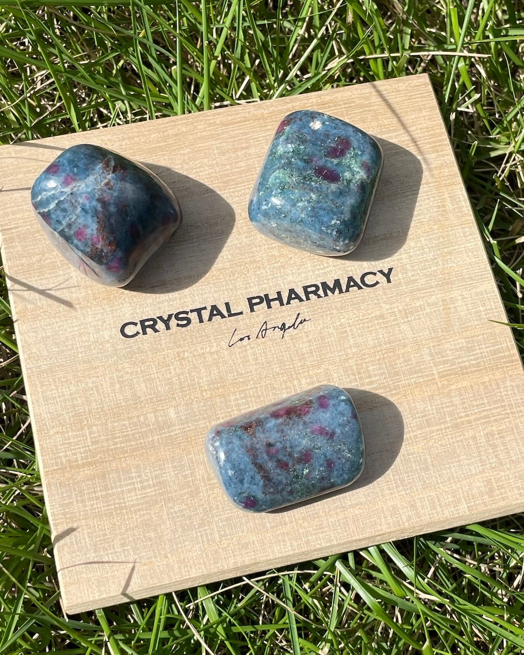 ルビー・イン・カヤナイト | CRYSTAL PHARMACY｜宝石薬局｜クリスタル