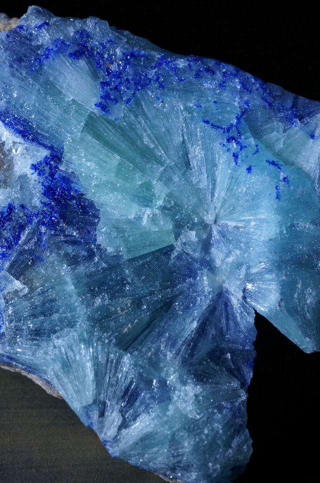 ブルーアラゴナイト/アズライト　Blue Aragonite / Azurite  785