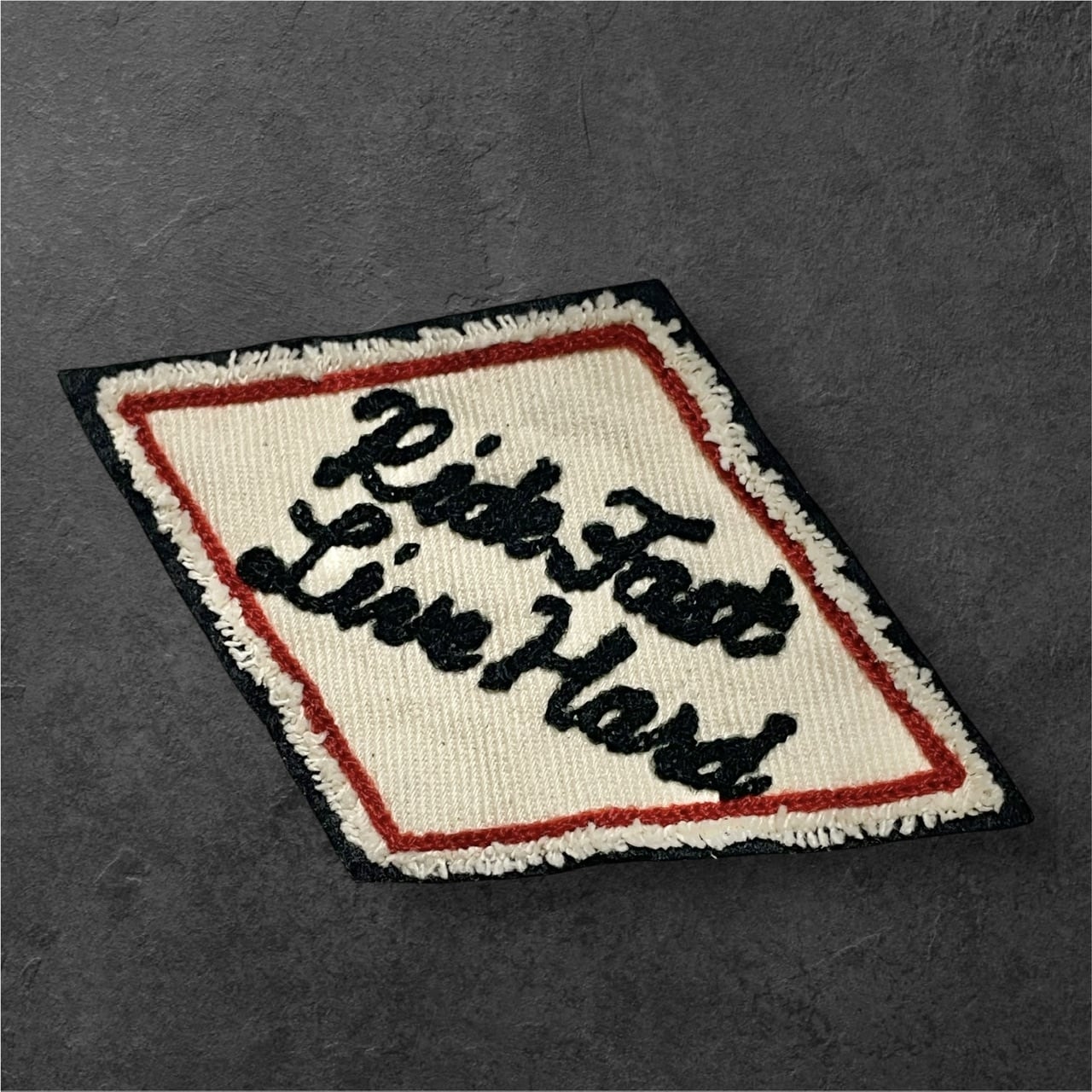 Ride Fast, Live Hard” PATCH チェーンステッチワッペン | PAY ID