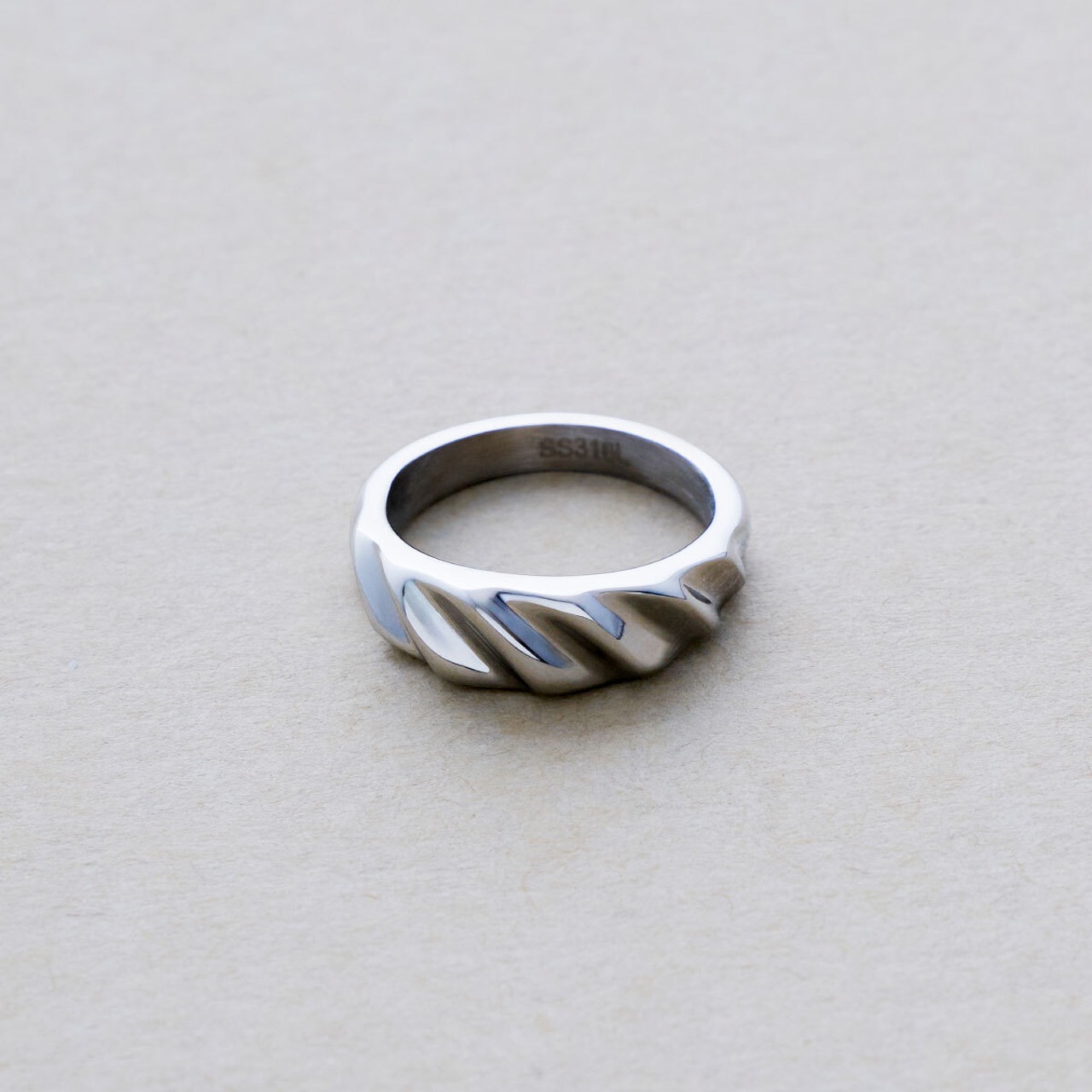 DRAPE RING