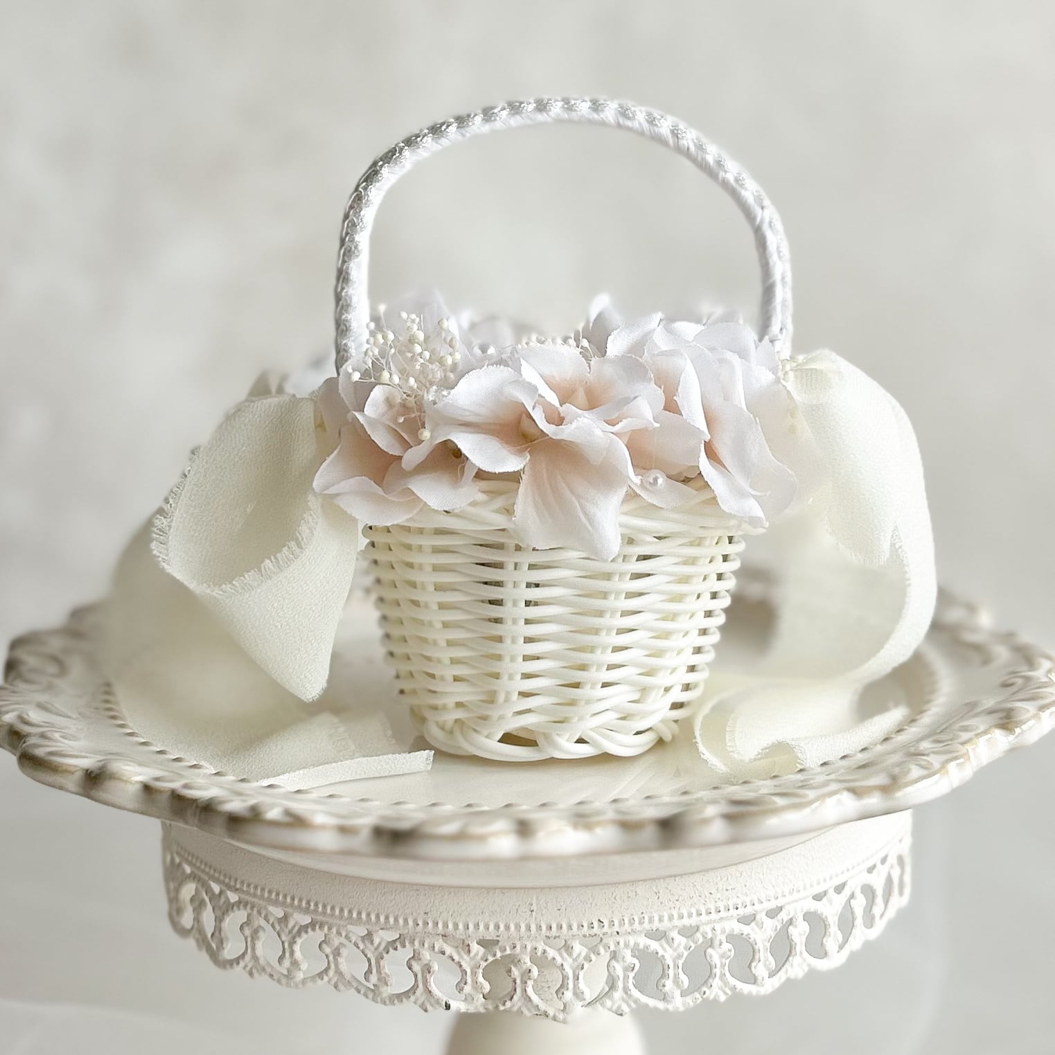 RingPillow pinkwhite mini（造花メイン）