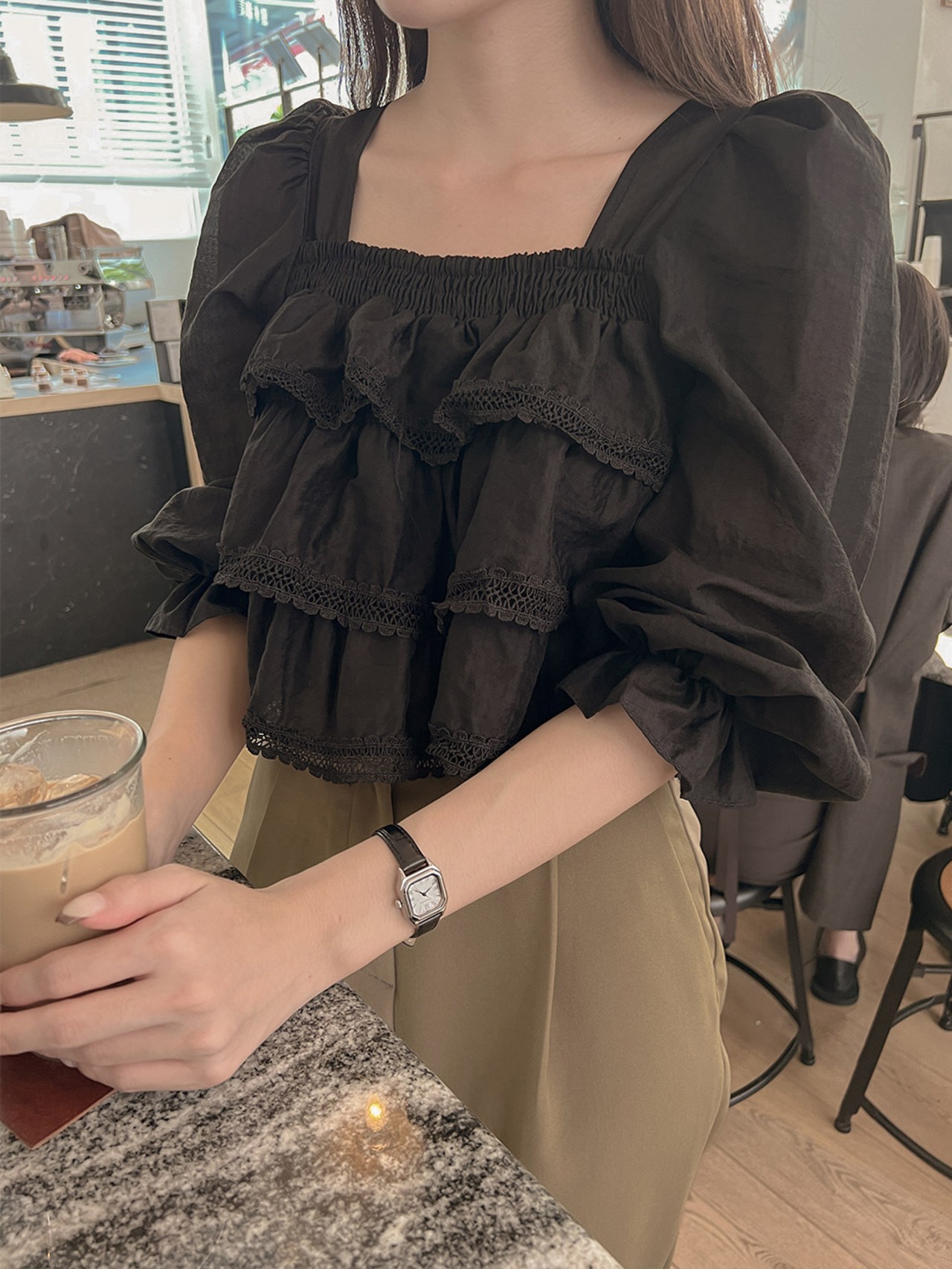 ティアードフリルブラウス D1388