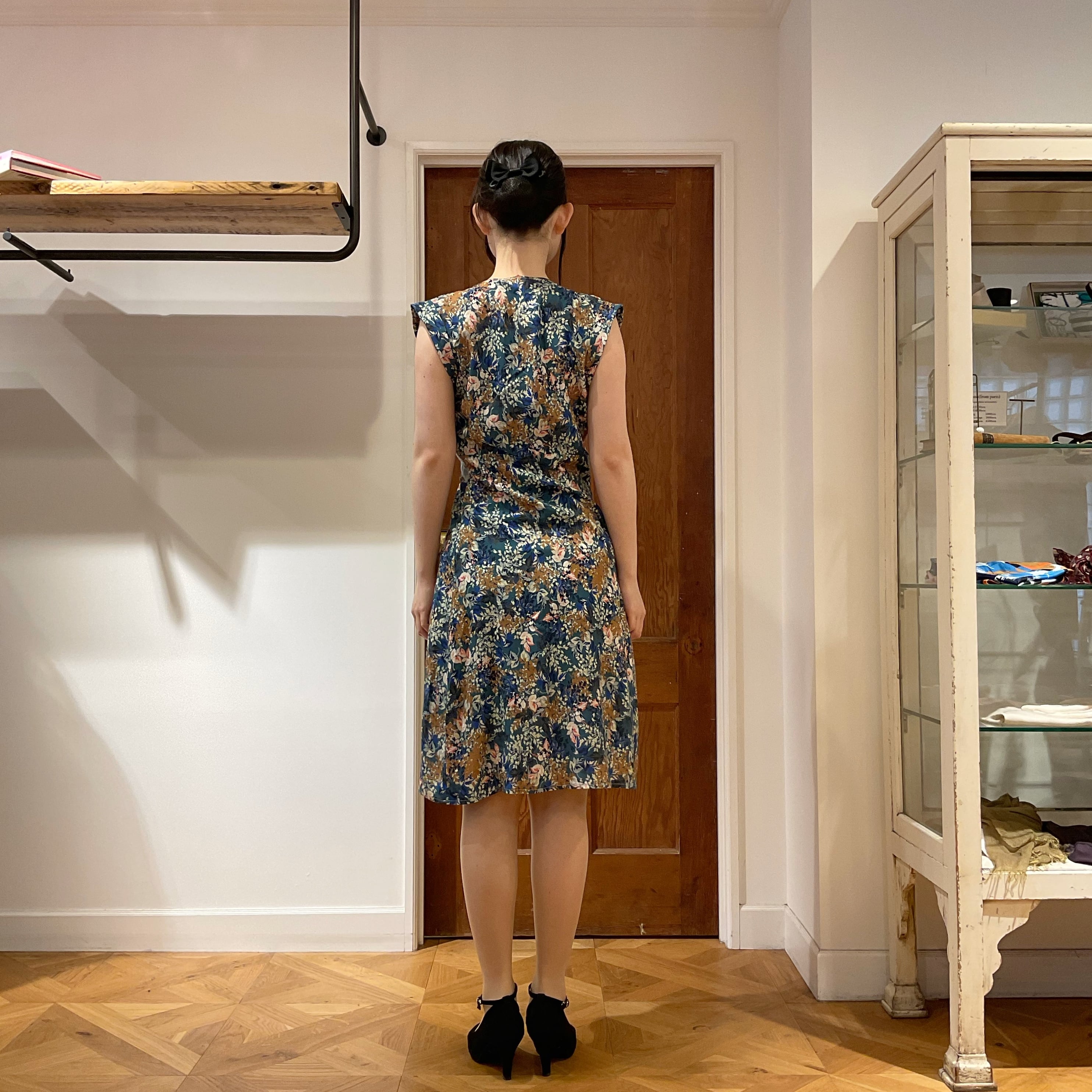 Phalaenopsis 花柄フランス製 フラワープリント フレンチスリーブ