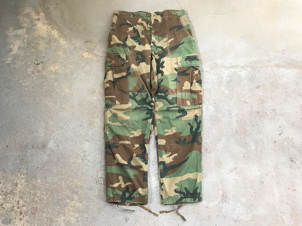 2000s U.S.military surplus products woodland camo cargo pants