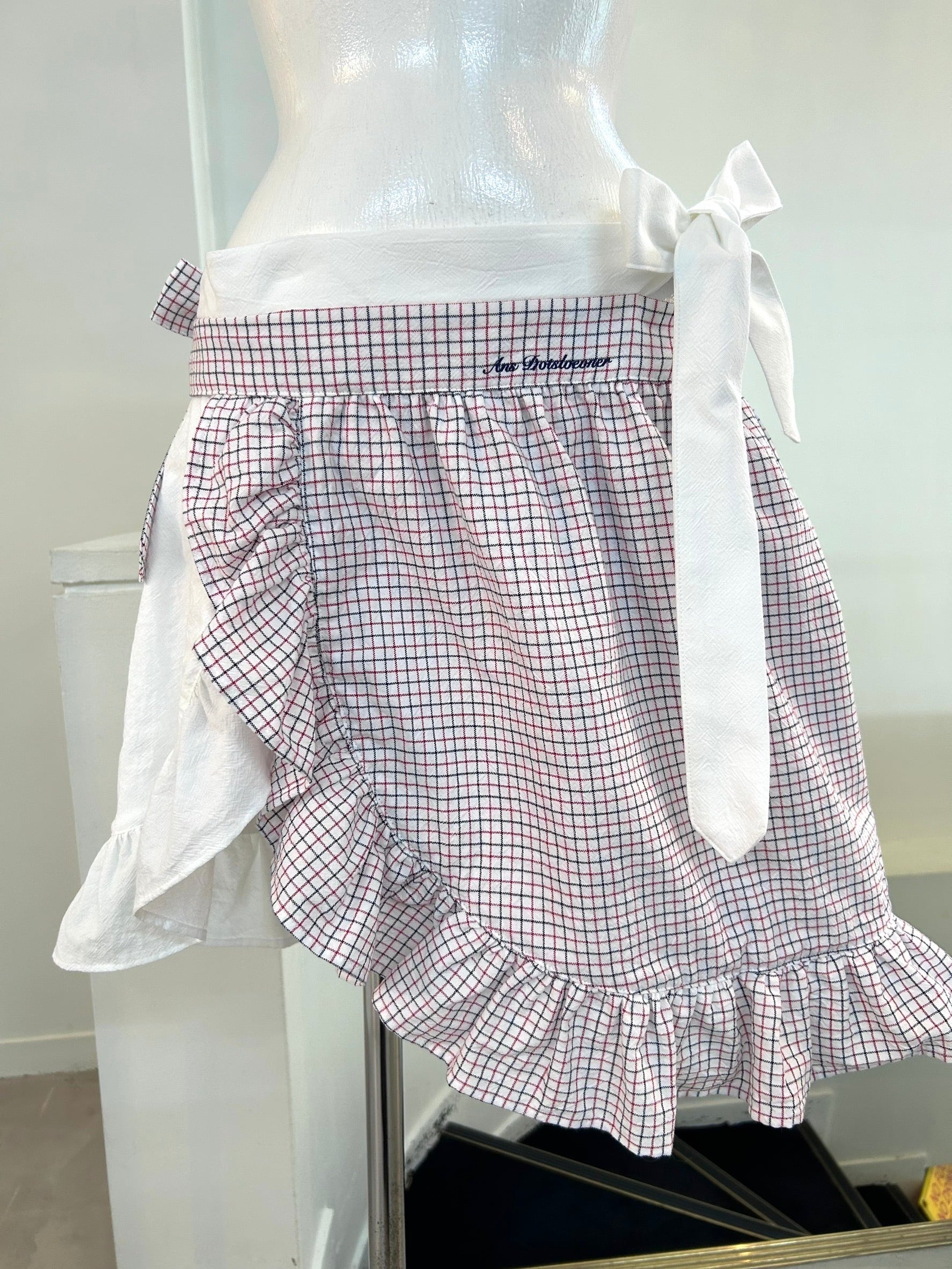 Ans Dotsloevner APRON SKIRT MIDI RED CHECK/WHITE