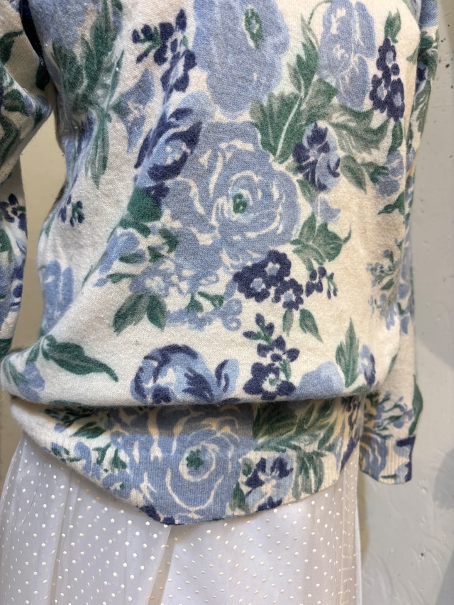 blue rose print sweater