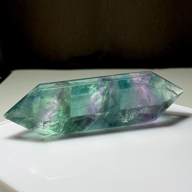 18.透明感高め！優しい色合いフローライトダブルターミネーテッドポイント