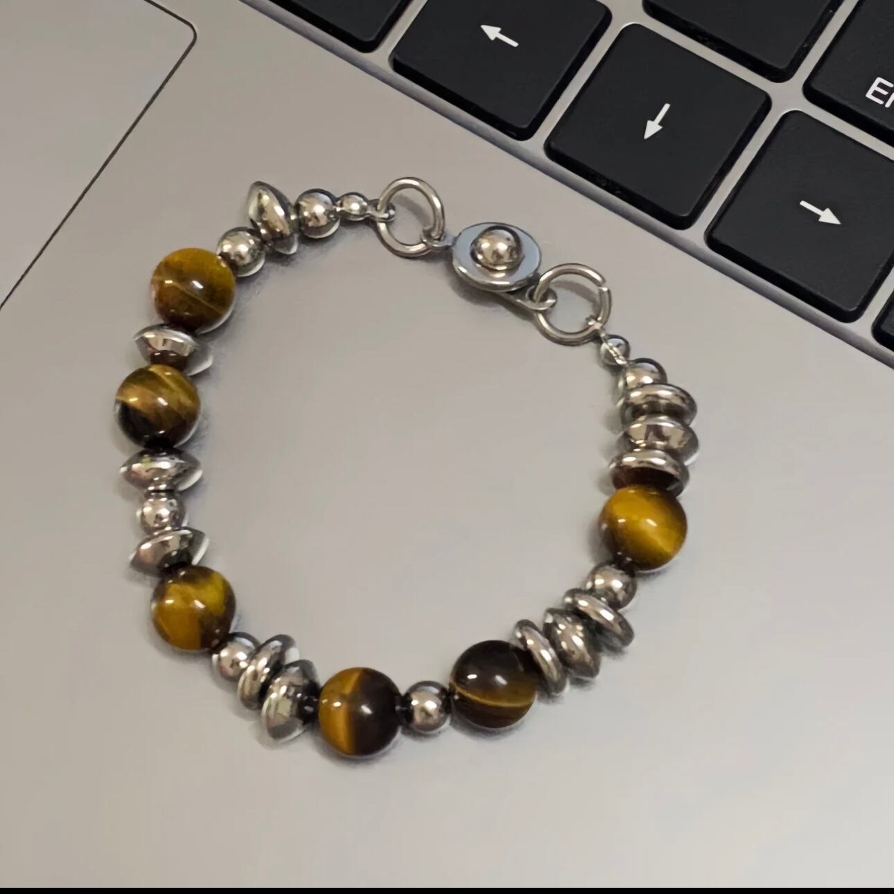 虎モチーフ ブレスレット KOINJEスタジオ · 《虎虎生威》ブレスレット · 《虎虎生威