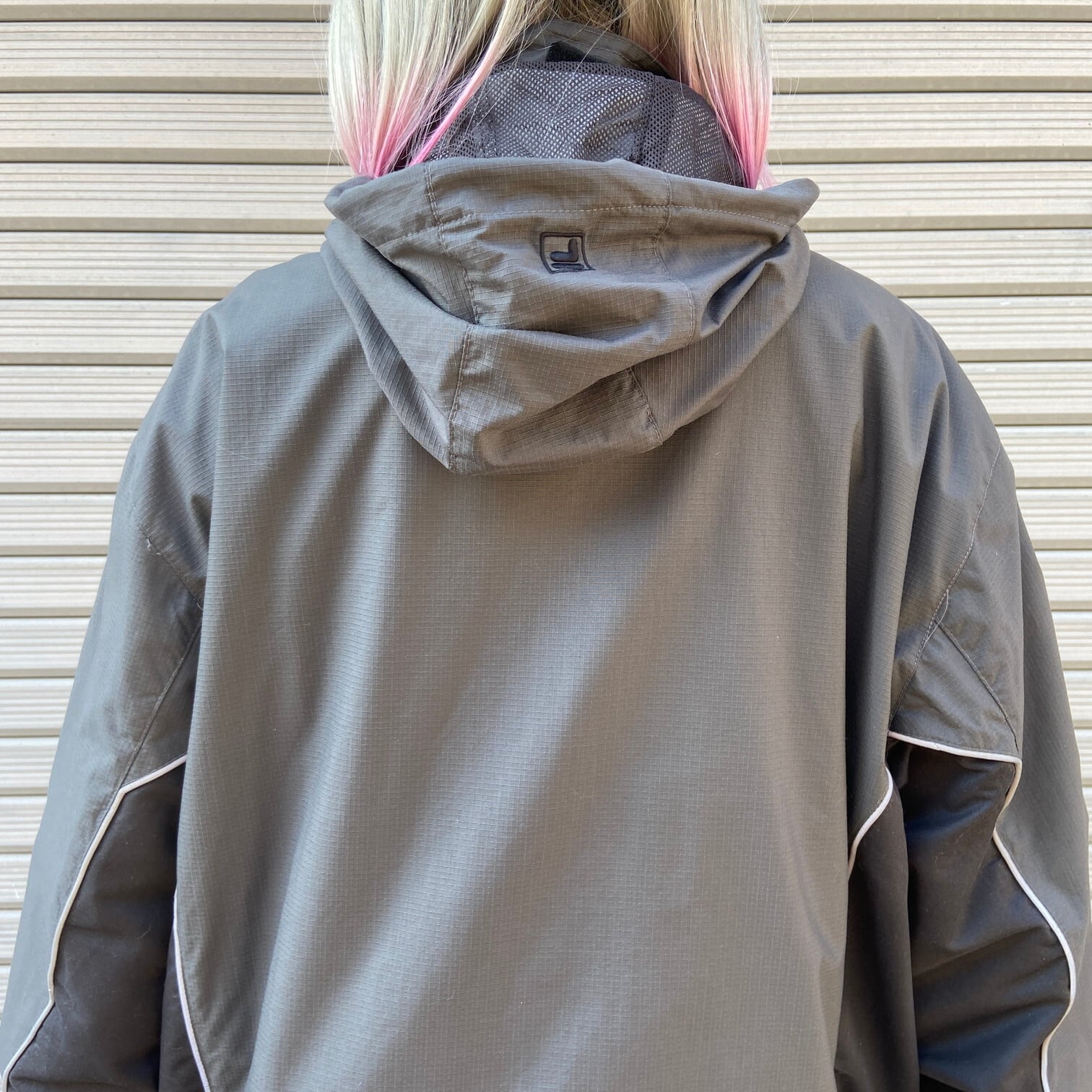 FILA ナイロンジャケット フルジップ メンズM グレー×ブラックナイロン 