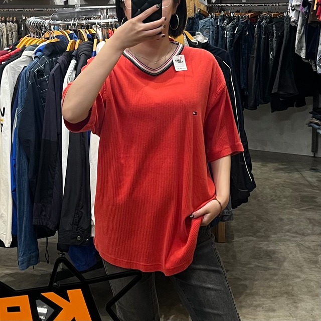 【TOMMY HILFIGER/トミーヒルフィガー】Tシャツ