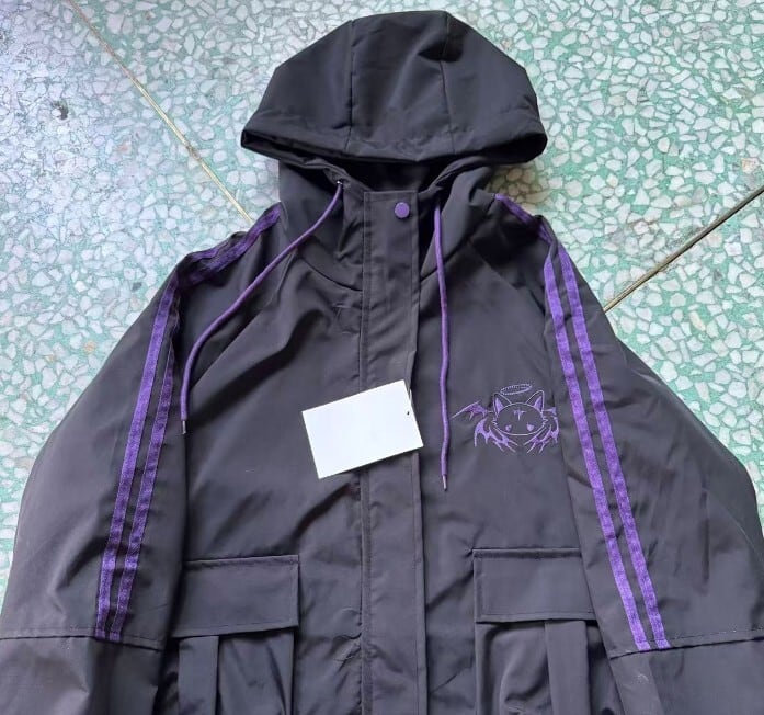 【近日発売予定】デビルキャット刺繍★フードブルゾン