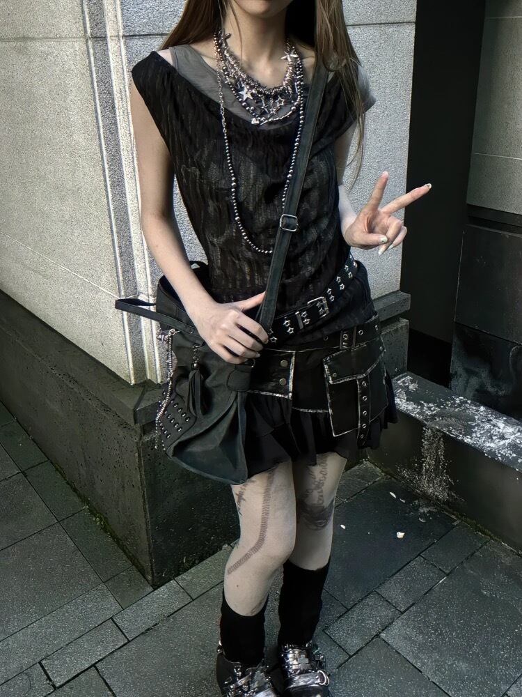 病みかわいい 個性的 重ね着風ノースリーブトップス 暗黒系タンク