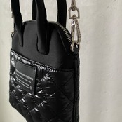【受注予約：7月中旬入荷予定】quilted mini hand bag/black