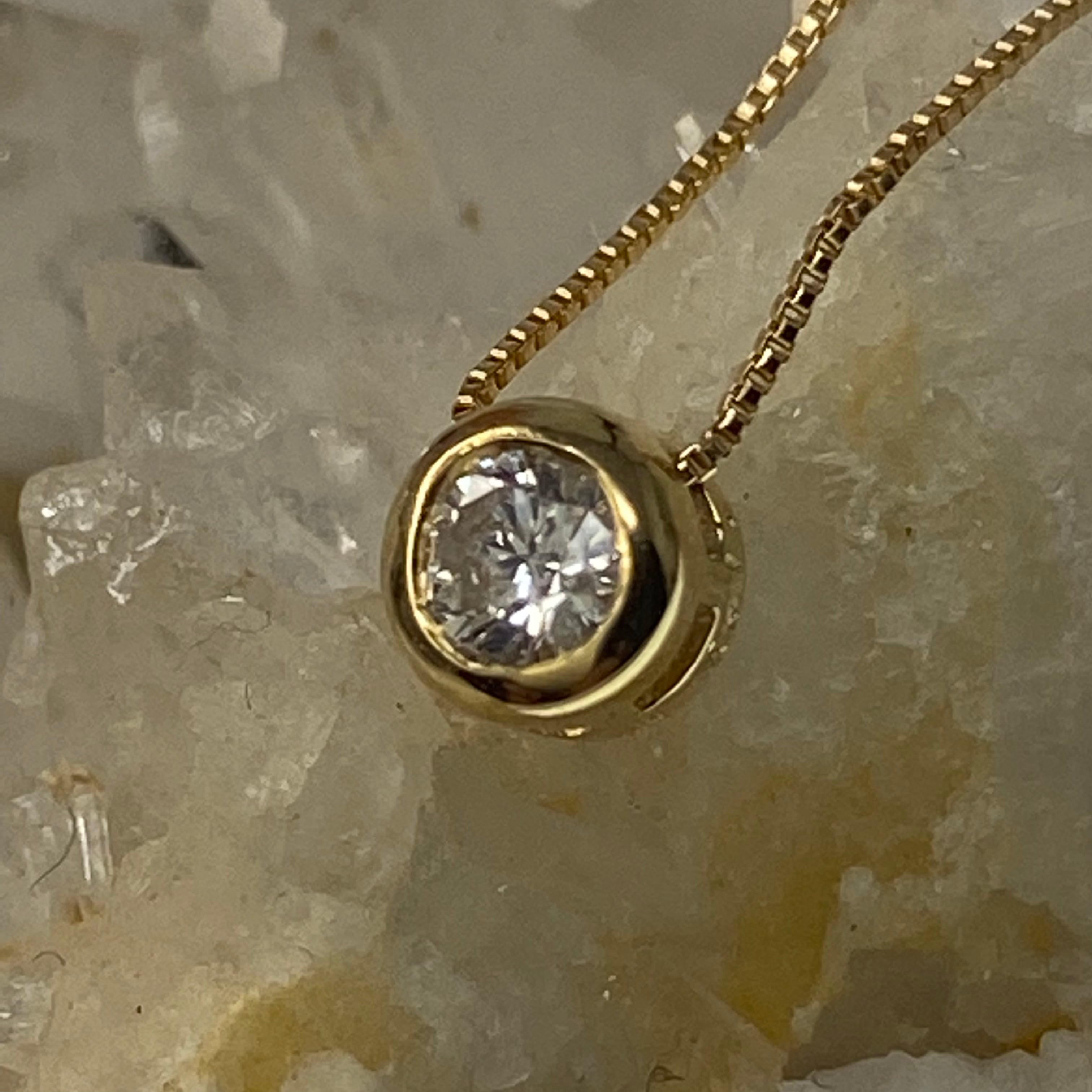 KYG AU 金 天然ダイヤモンド 0.1ct ネックレス